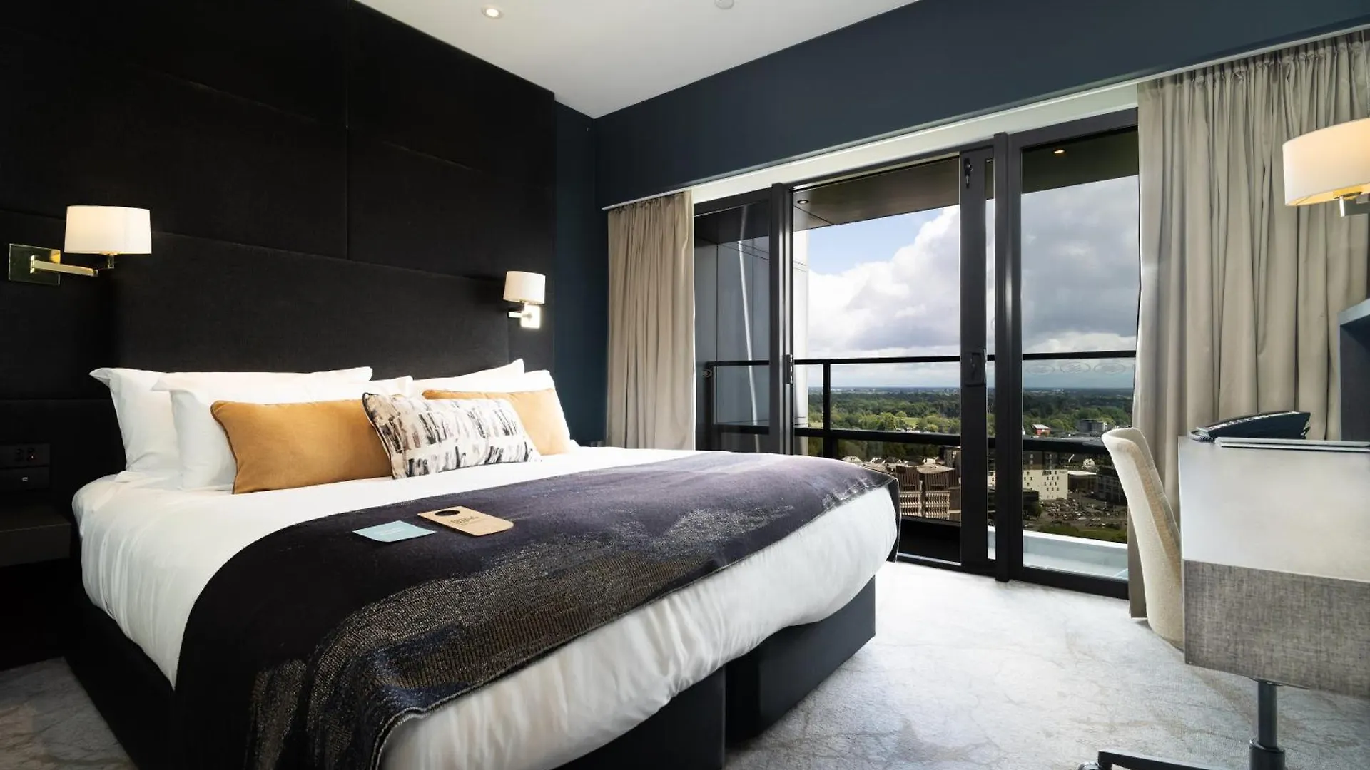 Crowne Plaza Christchurch By Ihg