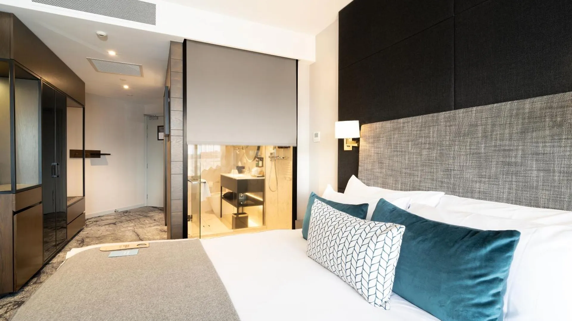 Crowne Plaza Christchurch By Ihg Hotel